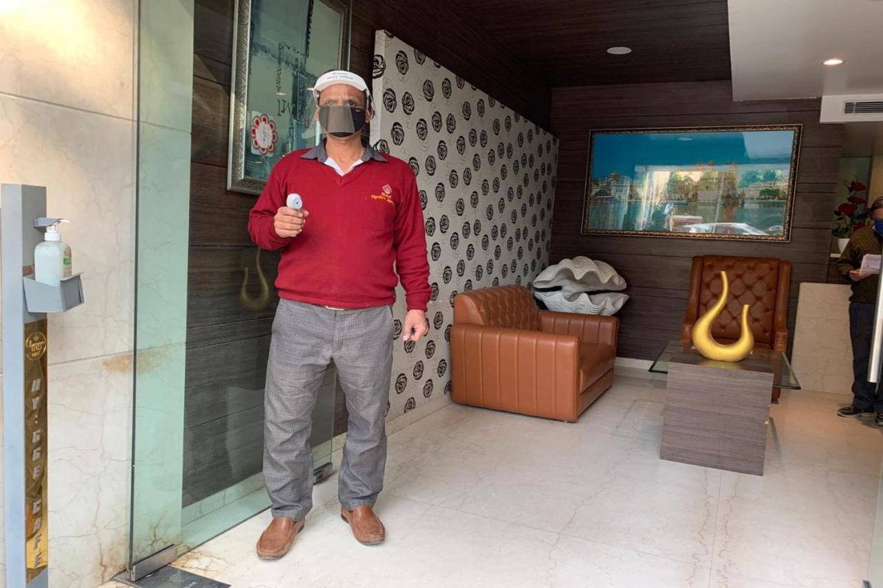 纳鲁拉斯奥鲁姆酒店 阿姆利则 外观 照片